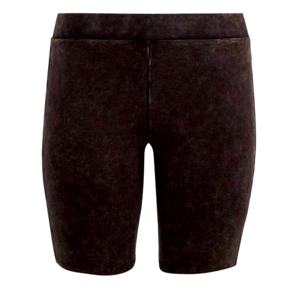 NWT Torrid Shorts 1X 14/16 - Picture 2 of 4